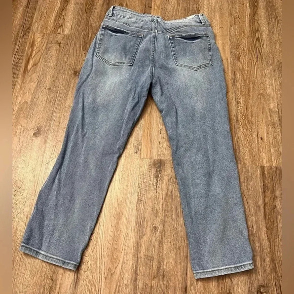 Almost Famous Distressed Boyfriend Jeans - Picture 4 of 10